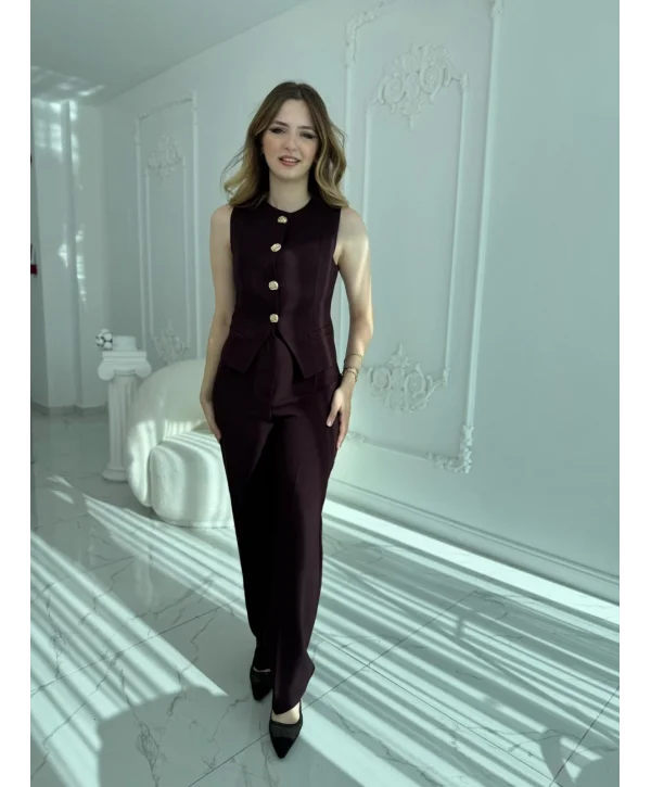 Zarif Kesimli Gold Düğmeli Pantolon & Yelek Takım Mürdüm