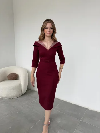 Yaka Tül Taş Detaylı Bordo Midi Boy Elbise