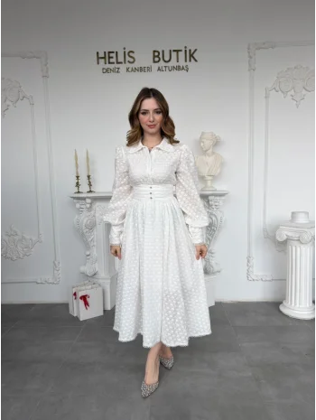 Korse Etkili Bel Kuşaklı Beyaz Fisto Elbise