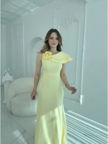 Asimetrik Volan Detaylı Sarı Tek Omuzlu Abiye Elbise