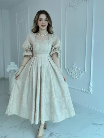 Bej Kolu Lastikli Brode Prenses Elbise