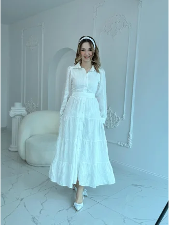 Beyaz Çizgi Desenli Kuşaklı Uzun Elbise