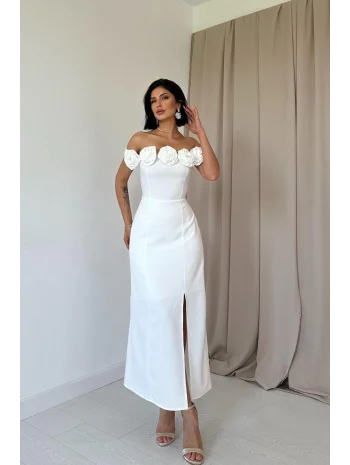 Beyaz Gül Yaka Detaylı Elbise