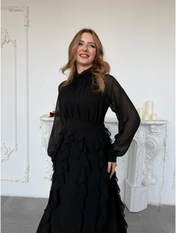 Büzgü Yakalı Eteği Volanlı Beli Kuşaklı Şifon Siyah Elbise