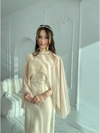 Çıkarılabilir Şal Detaylı Zarif Bej Elbise