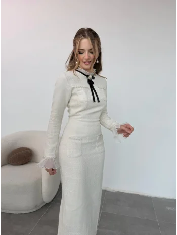 Fiyonklu Yaka Tasarımlı Şanel Tüvit Krem Elbise