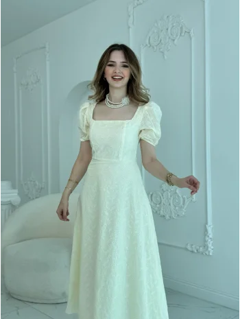 Kare Yaka Balon Kollu Fisto Krem Elbise