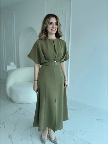 Kemer Detaylı Yırtmaçlı Pliseli Maxi Boy Haki Elbise