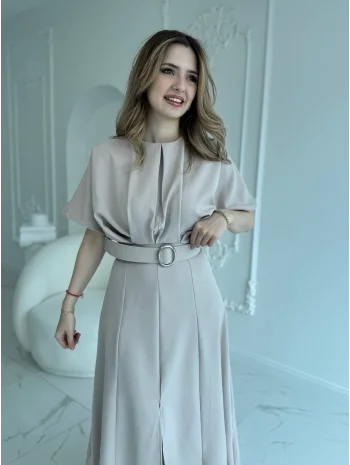 Kemer Detaylı Yırtmaçlı Pliseli Maxi Boy Taş Elbise