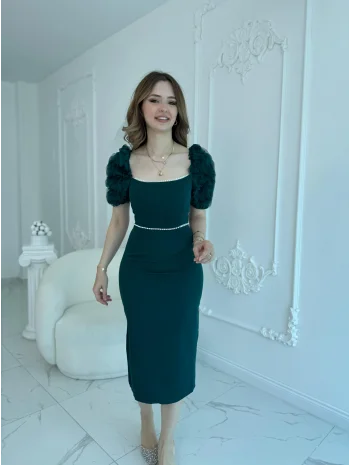 Kol Detaylı Zümrüt Midi Boy Elbise