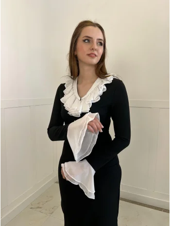 Lara Yaka ve Kol Fırfır Detaylı Elbise