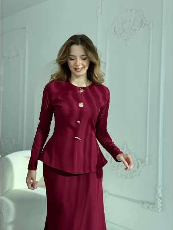 Metal Düğme Detaylı Atlas Kumaş Bordo Takım