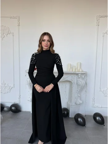Omuzları Taş İşlemeli Pelerin Detaylı Krep Abiye Siyah Elbise