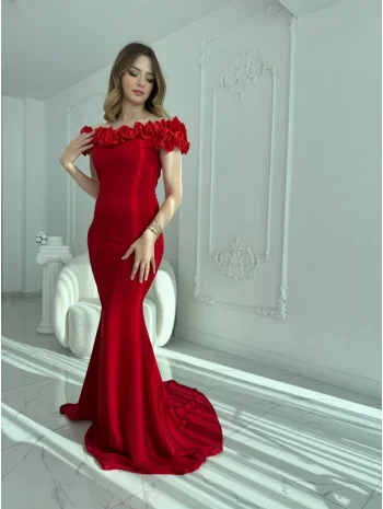 Saten Omuz Detaylı Kuyruklu Scuba Krep Kırmızı Elbise