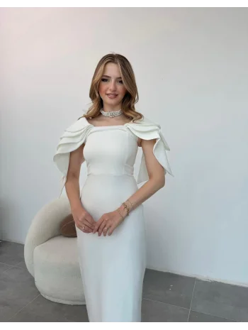 Şık Kat Detaylı Angel Model Beyaz Elbise