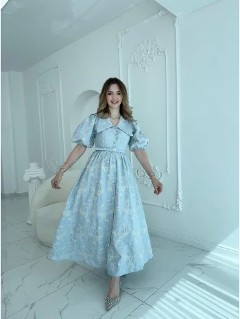 Sivri Bebe Yaka Balon Kollu Mavi Brode Elbise