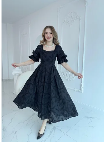 Siyah Kolu Lastikli Brode Prenses Elbise