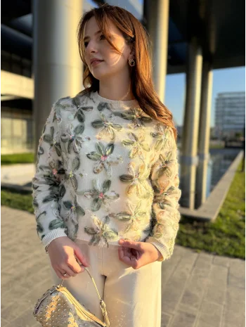 Tül ve Pul İşlemeli Çiçekli Yeşil Triko Kazak