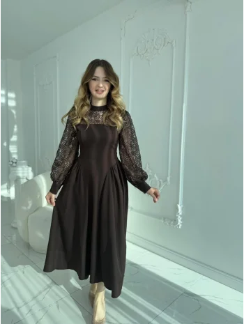 Yaka ve Kol Dantel Detaylı Prenses Kesim Kahve Elbise