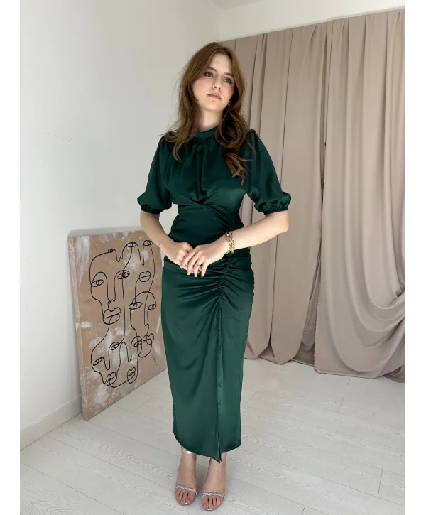 Önü Büzgülü Zümrüt Saten Elbise