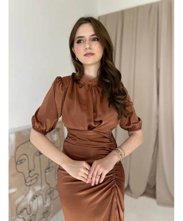 Önü Büzgülü Kahve Saten Elbise