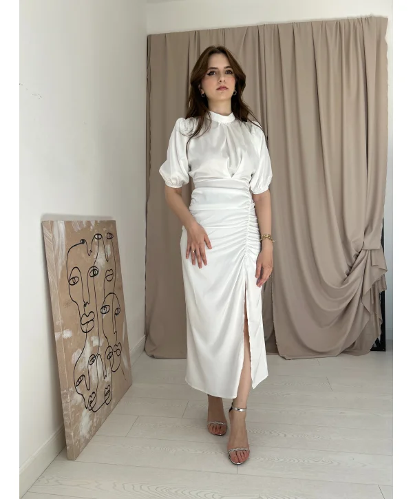 Önü Büzgülü Saten Beyaz Elbise