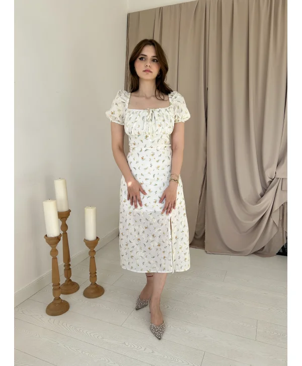 Sarı Nakış İşlemeli Elbise