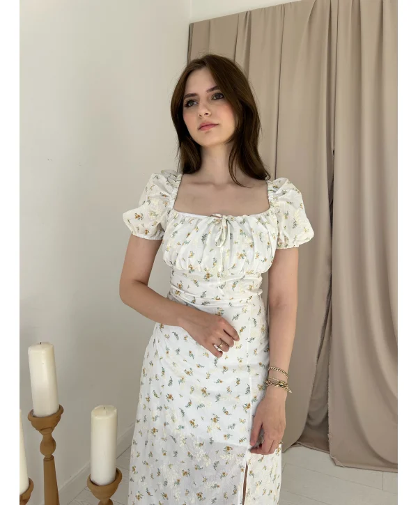 Sarı Nakış İşlemeli Elbise