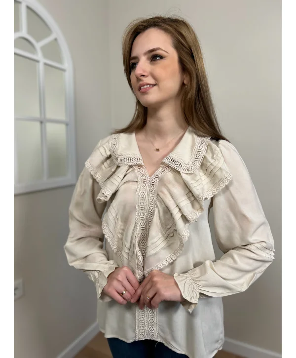 Yakası Fırfır Detaylı Vintage Bluz