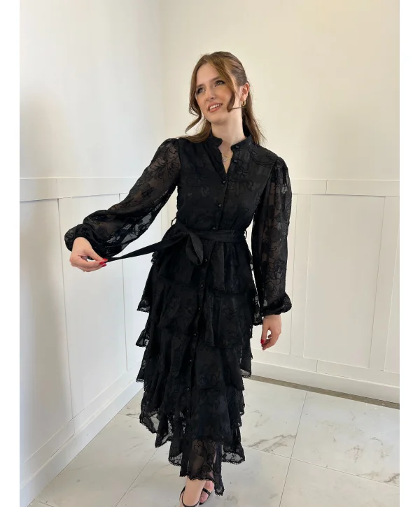 Nakış İşlemeli Siyah Kat Kat Volanlı Elbise