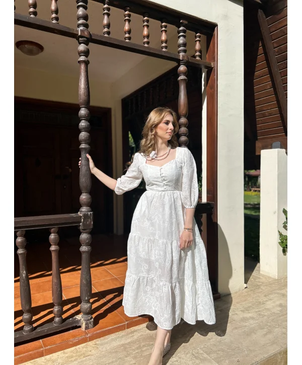 Beyaz Nakış İşlemeli Brode Elbise