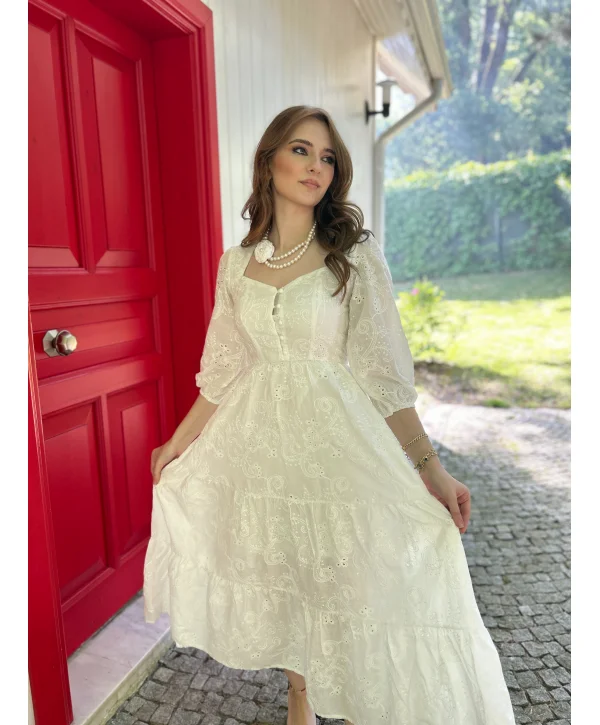 Beyaz Nakış İşlemeli Brode Elbise