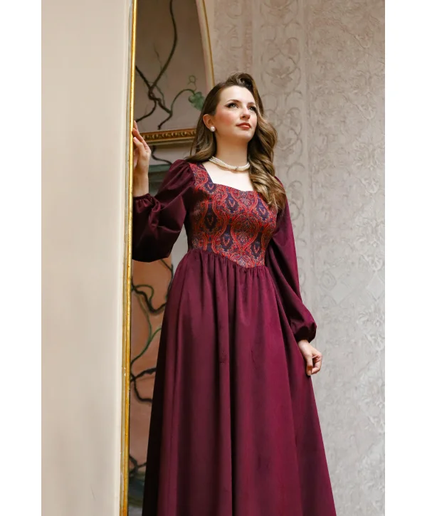 Etnik Desen Detaylı Yumuşacık Dokulu Fitilli Kadife Bordo Elbise