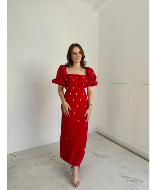 Kare Yaka Maxi Boy Taş Detaylı PERA Kırmızı Elbise