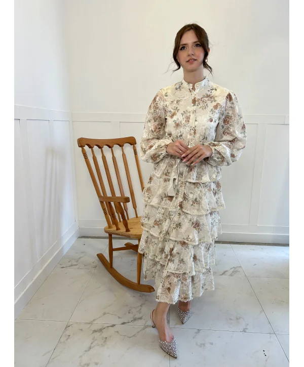 Nakış İşlemeli Vizon Kat Kat Volanlı Elbise