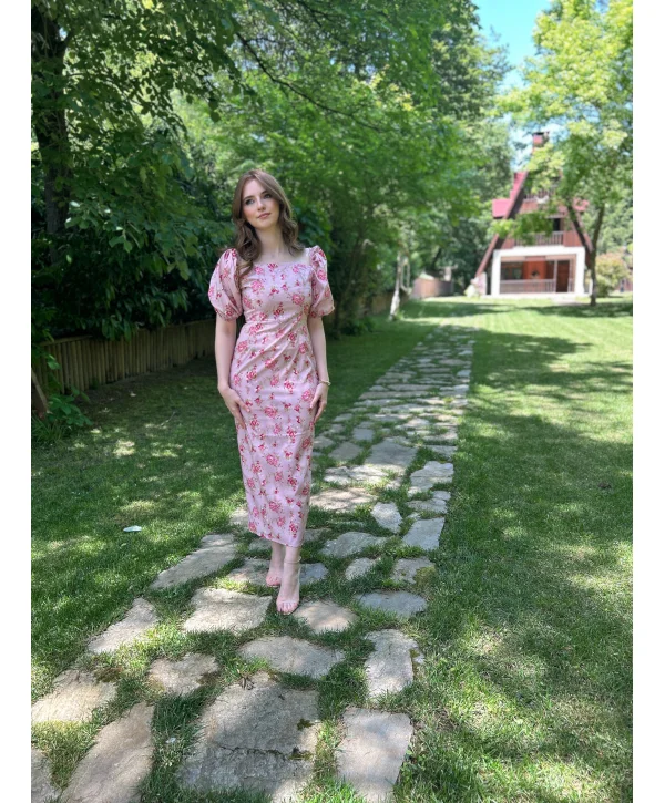 Pembe Çiçekli Kare Yaka Poplin Kumaş Elbise