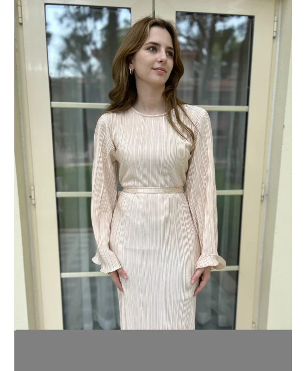 İspanyol Kol Tam Boy Piliseli Bej Elbise