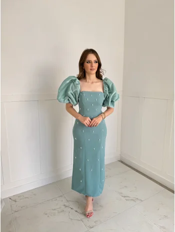 Kare Yaka Maxi Boy Taş Detaylı PERA Yeşil Elbise