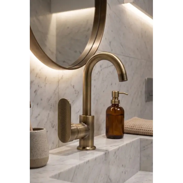 FORMICA LOREN KUĞU LAVABO BATARYASI (ESKİTME)