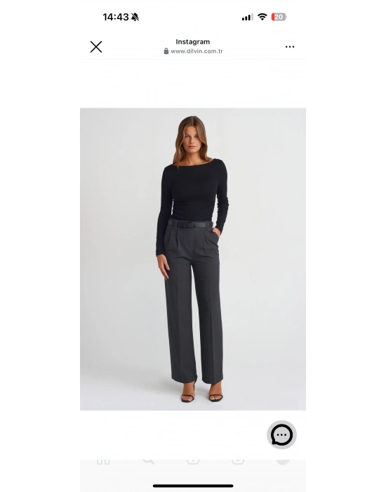 Büzgülü Kayık Yaka Top-Siyah