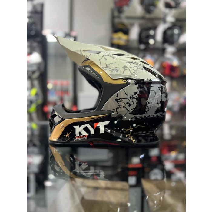 SKYHAWK KASK JARVIS CROSS KASK