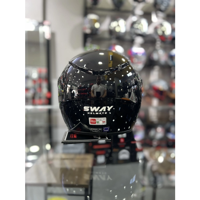 700 Parlak Siyah Yarım Kask