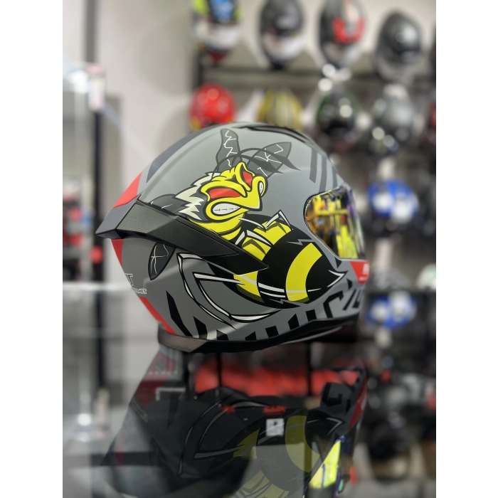 910 Mat Arı Desen Kapalı Kask Gold Vizörlü