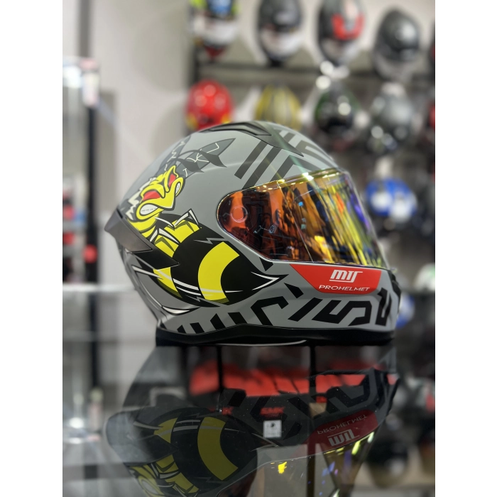 910 Mat Arı Desen Kapalı Kask Gold Vizörlü