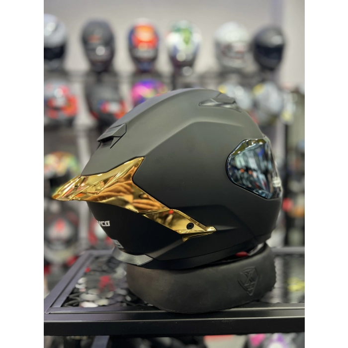 871 Mat Siyah Gold Vizör Kapalı Kask