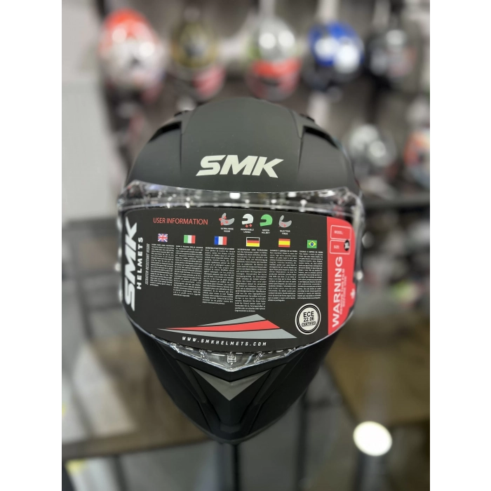 STELLAR MAT SİYAH KAPALI KASK