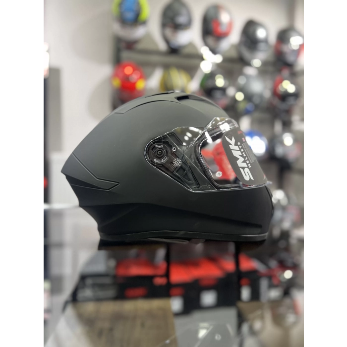 STELLAR MAT SİYAH KAPALI KASK