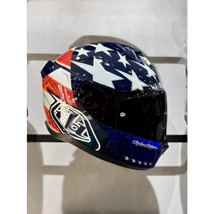 SKWAL İ3 US FLAG LEDLİ KAPALI KASK [ŞEFFAF VİZÖRLÜ]