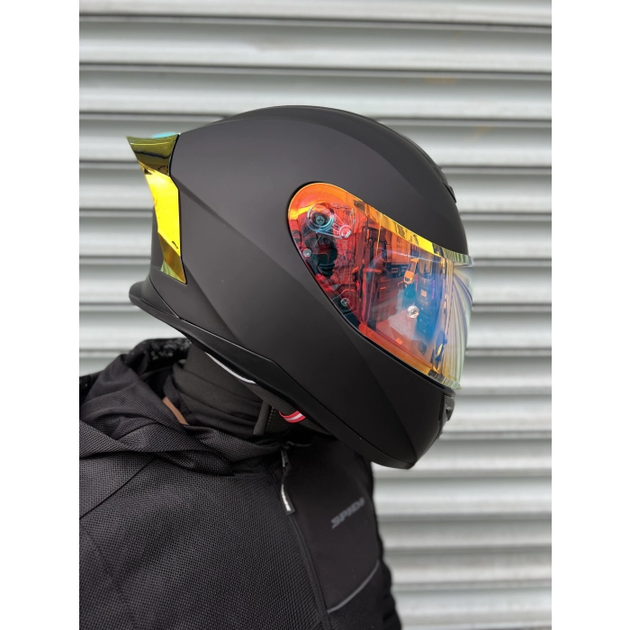 R1 Mat Siyah Revo Kapalı Kask (Gold Vizörlü)