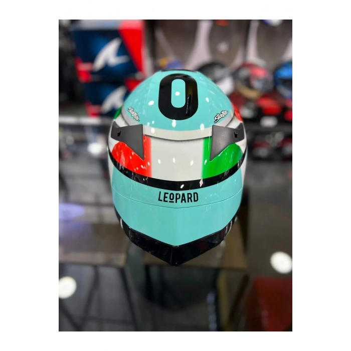TT-REVO LEOPARD TRICOLOR KAPALI KASK (ŞEFFAF VİZÖRLÜ GÖNDERİLMEKTEDİR)